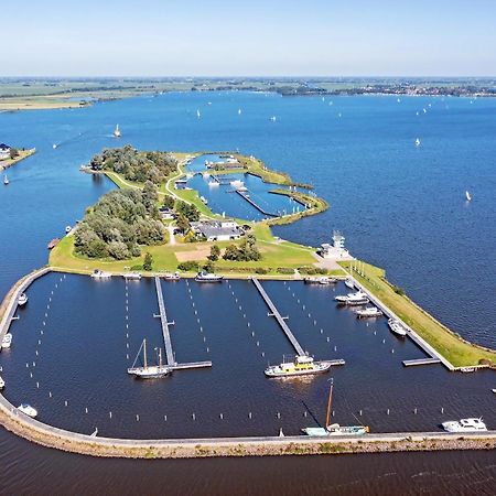 Welcome In - Houseboat 'Elysium' Met Eigen Aanlegsteiger Sneek - Offingawier Экстерьер фото